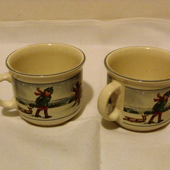 PFALZKERAMIK Germany Hand Decorateded Winterzeit WinterTime Child's Mug Set of 2 - Picture 2 of 9
